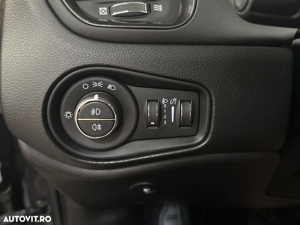 Jeep Renegade 1.3T 4xe AT6 PHEV Limited - 16