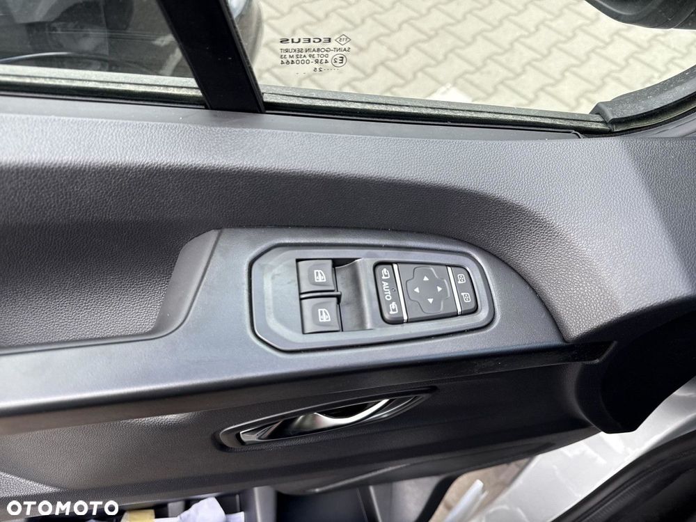 Renault Trafic FURGON - 29
