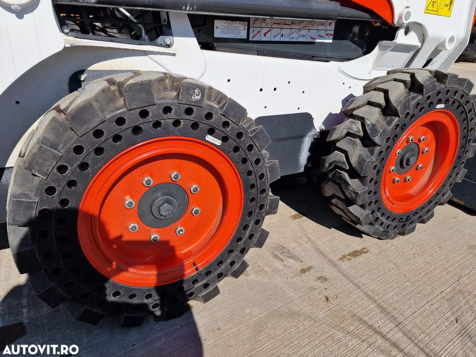 Bobcat S510, 2024, Usa cabina, AER CONDITIONAT, motor Kubota 50CP, inst hidr suplim, ANVELOPE PLINE, cupa 0,9, posibilitate leasing 5 ani, PROMOTIE 40.900 EUR+Tva - 10
