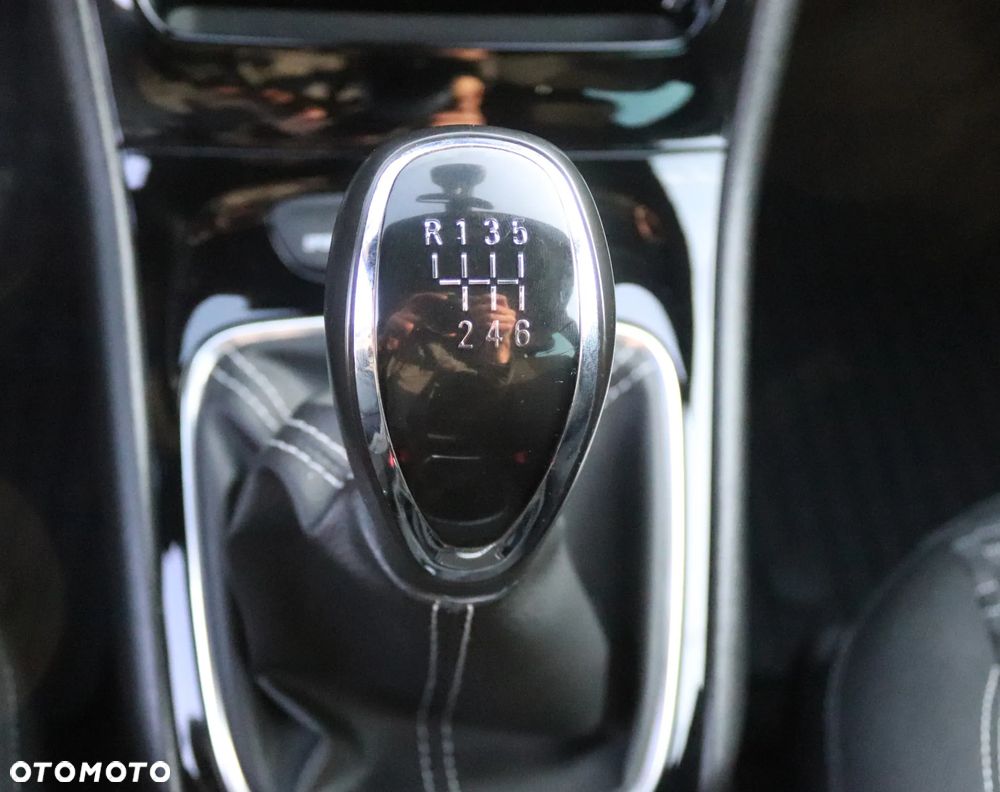 Opel Astra 1.6 D (CDTI) Start/Stop Dynamic - 23