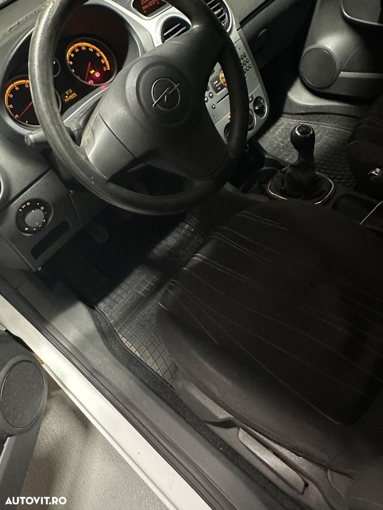 Opel Corsa Combo 1.4 Twinport Enjoy - 9