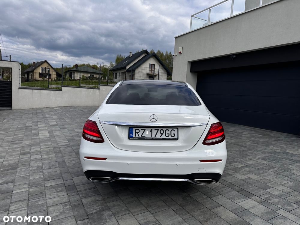 Mercedes-Benz Klasa E 200 4-Matic 9G-TRONIC - 6