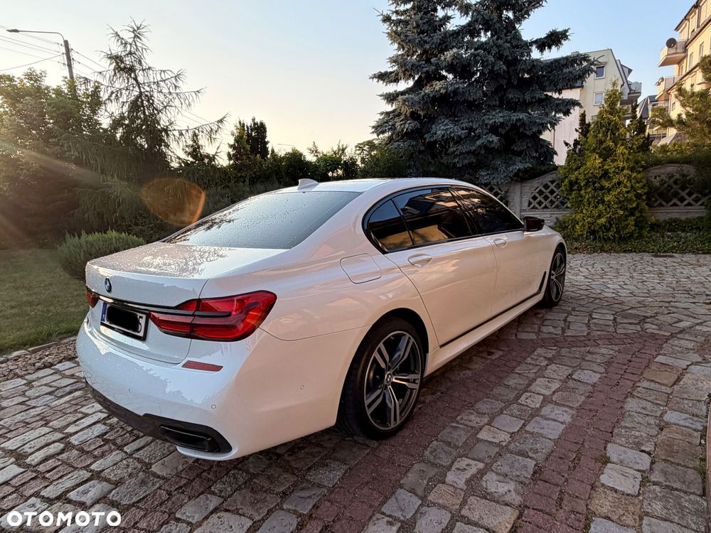 BMW Seria 7 740Li - 11