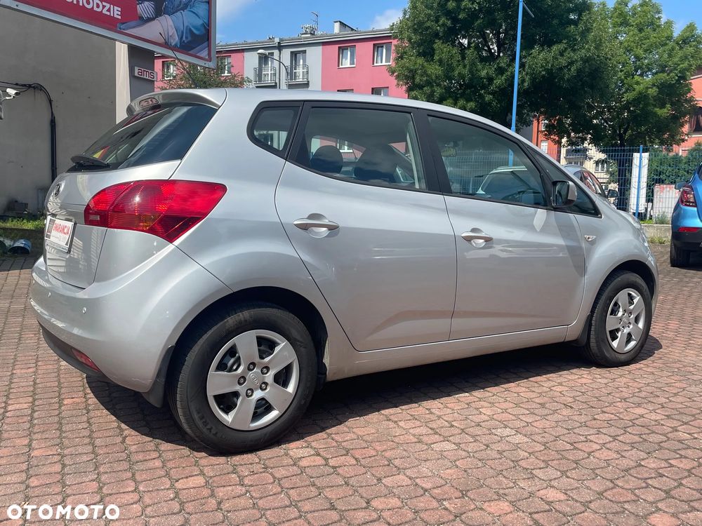 Kia Venga - 8