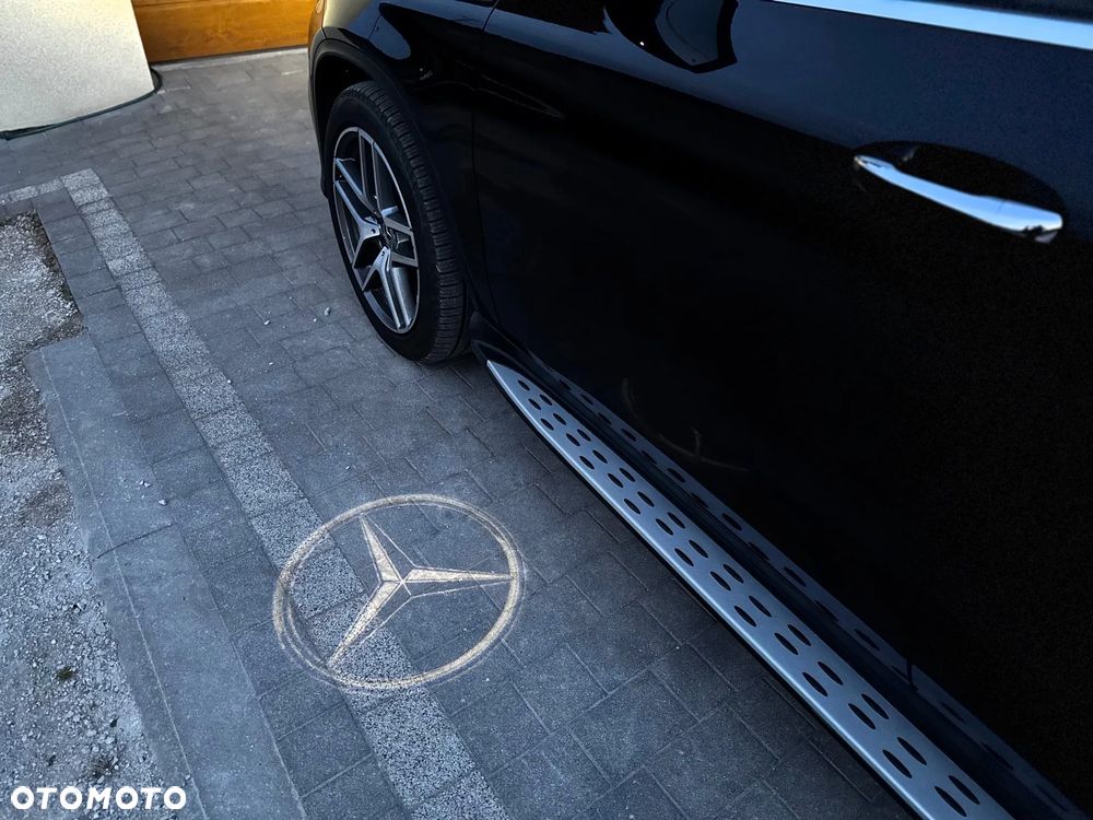 Mercedes-Benz GLE 350 d 4Matic 9G-TRONIC AMG Line - 24