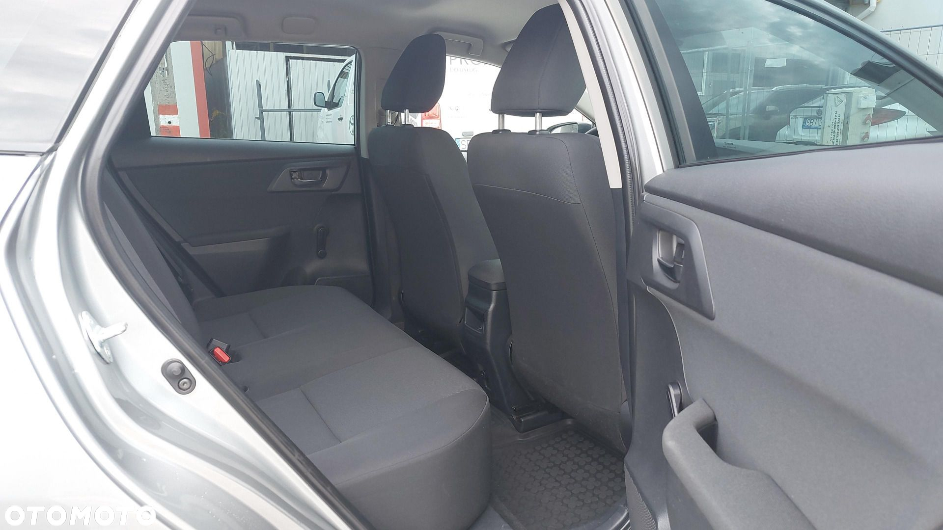 Toyota Auris - 16