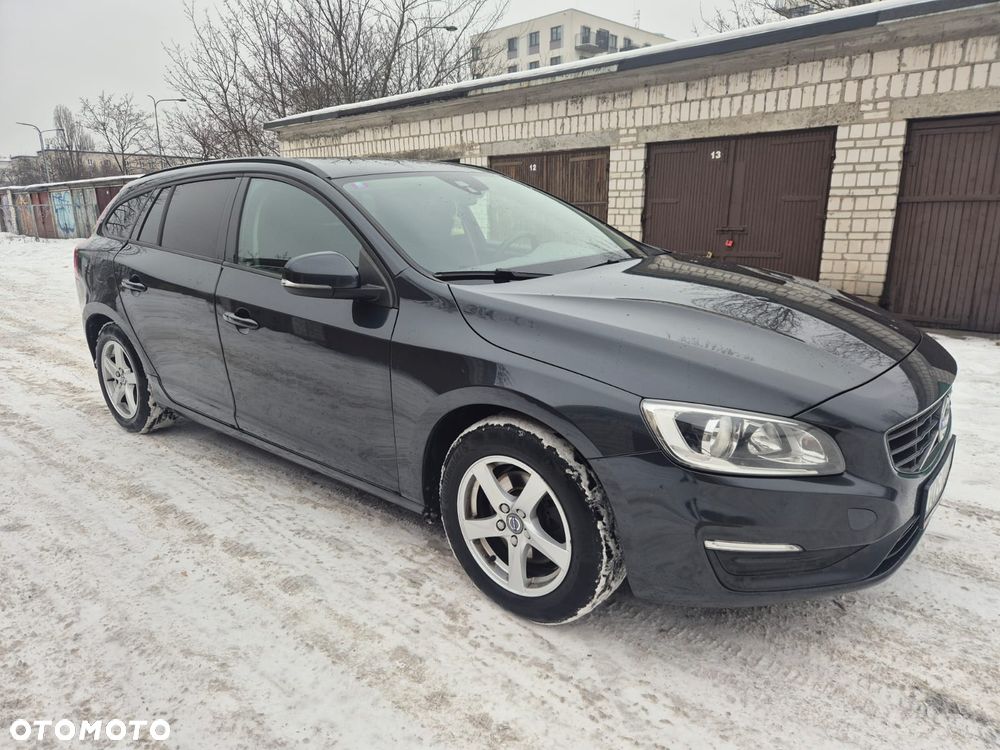 Volvo V60 D2 Geartronic Summum - 1