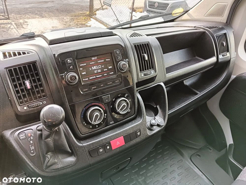 Fiat DUCATO FURGON BLASZAK L2H1 NR 823 - 17