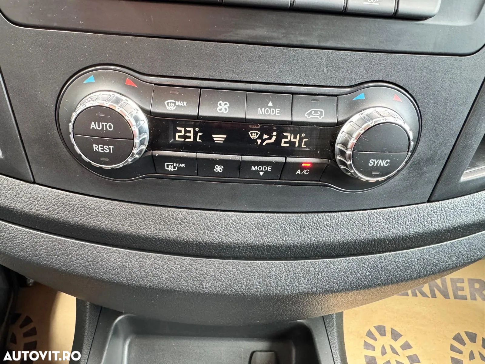 Mercedes-Benz Vito 119 CDI 4MATIC Tourer Lang Aut. EDITION - 37