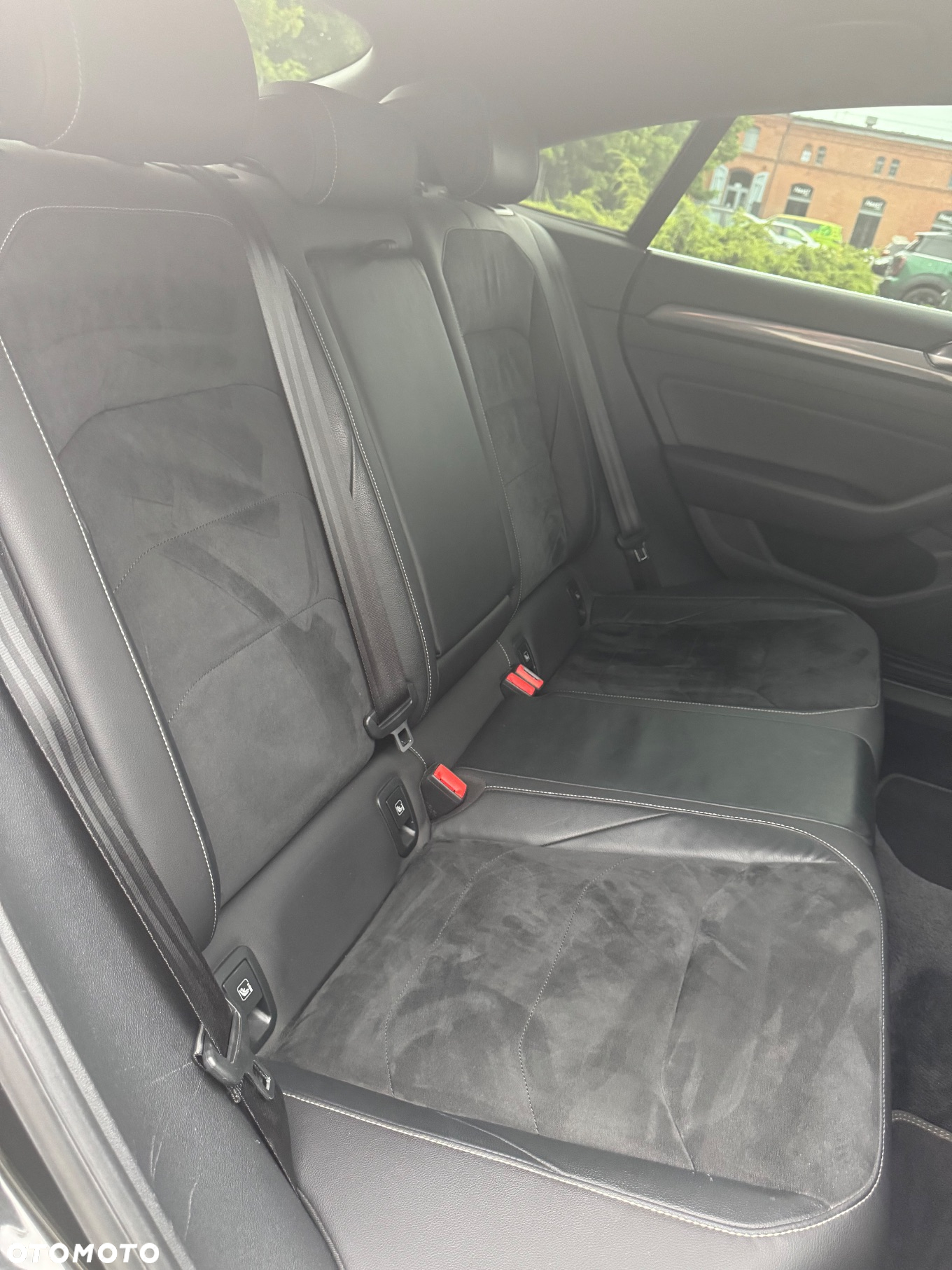 Volkswagen Arteon 2.0 TDI SCR R-Line DSG - 20