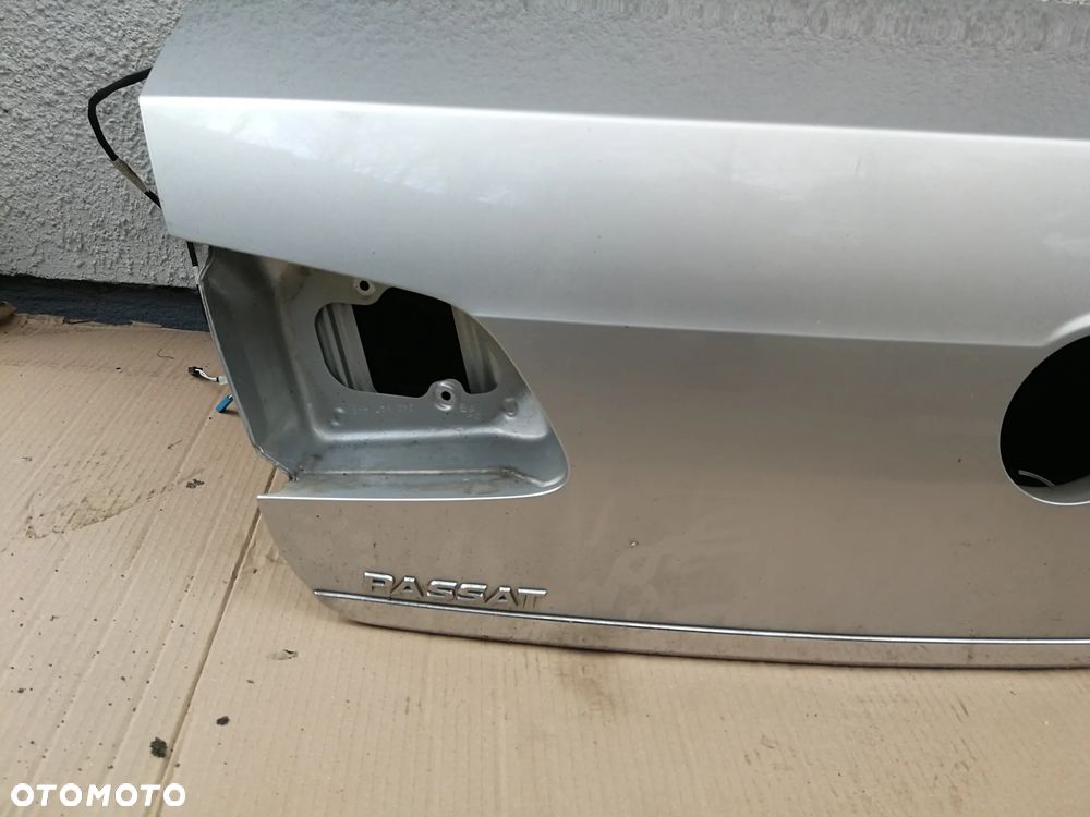 Passat B7 klapa bagażnika tył sedan LA7W - 3