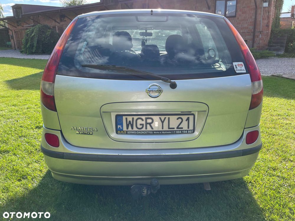 Nissan Almera Tino - 3