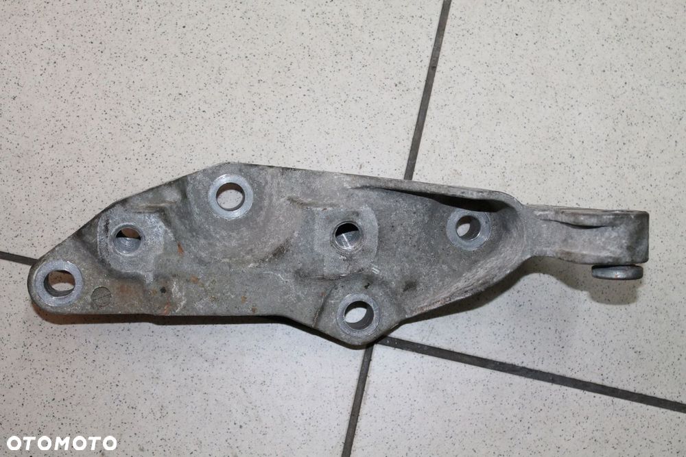 VOLVO S80XC70 S60V60 XC60 XC90 3.2/T6 UCHWYT ŁAPA - 1