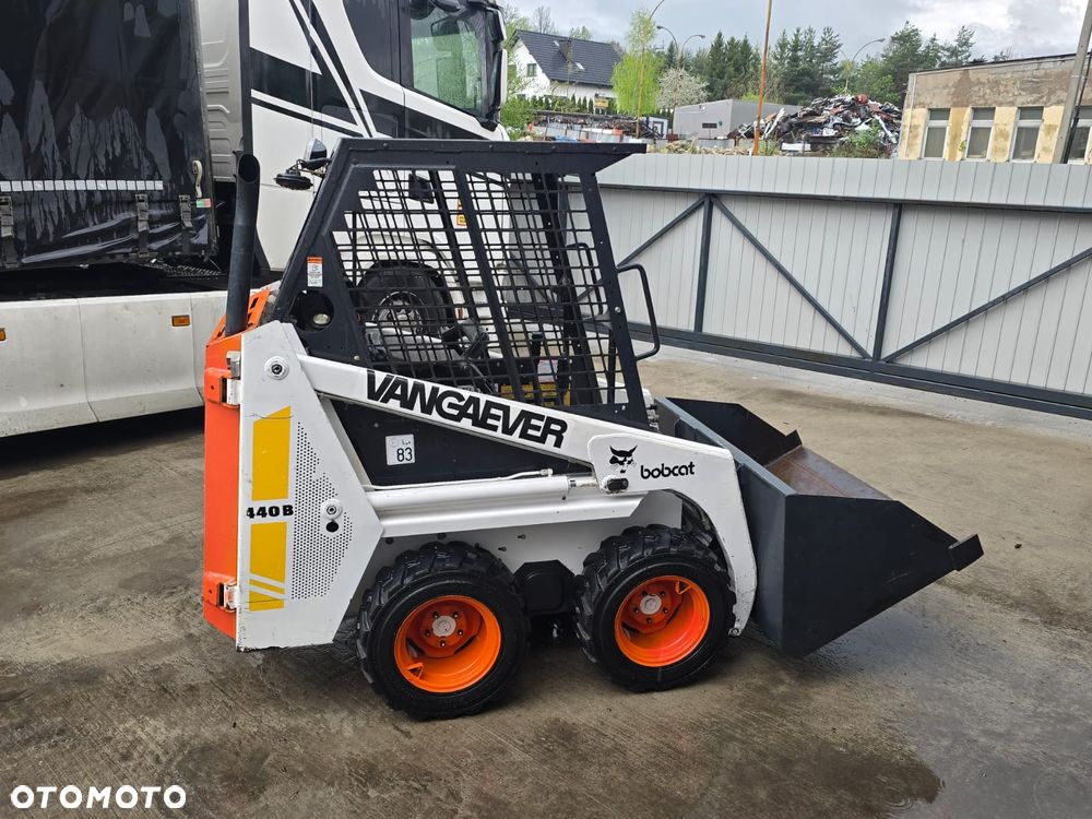 Bobcat 440B - 8