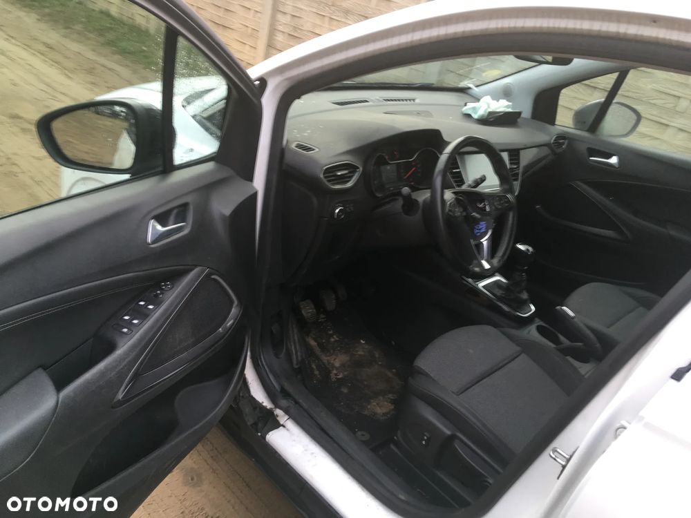 Opel Crossland X - 9