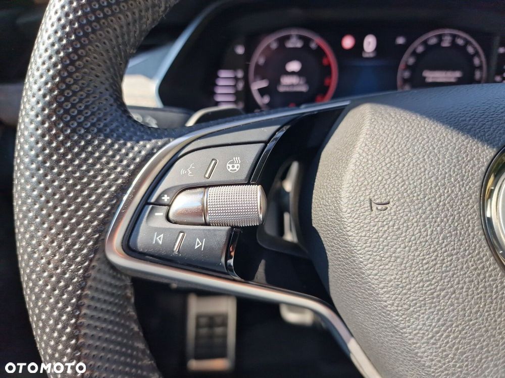 Skoda Octavia 2.0 TDI Selection DSG - 32