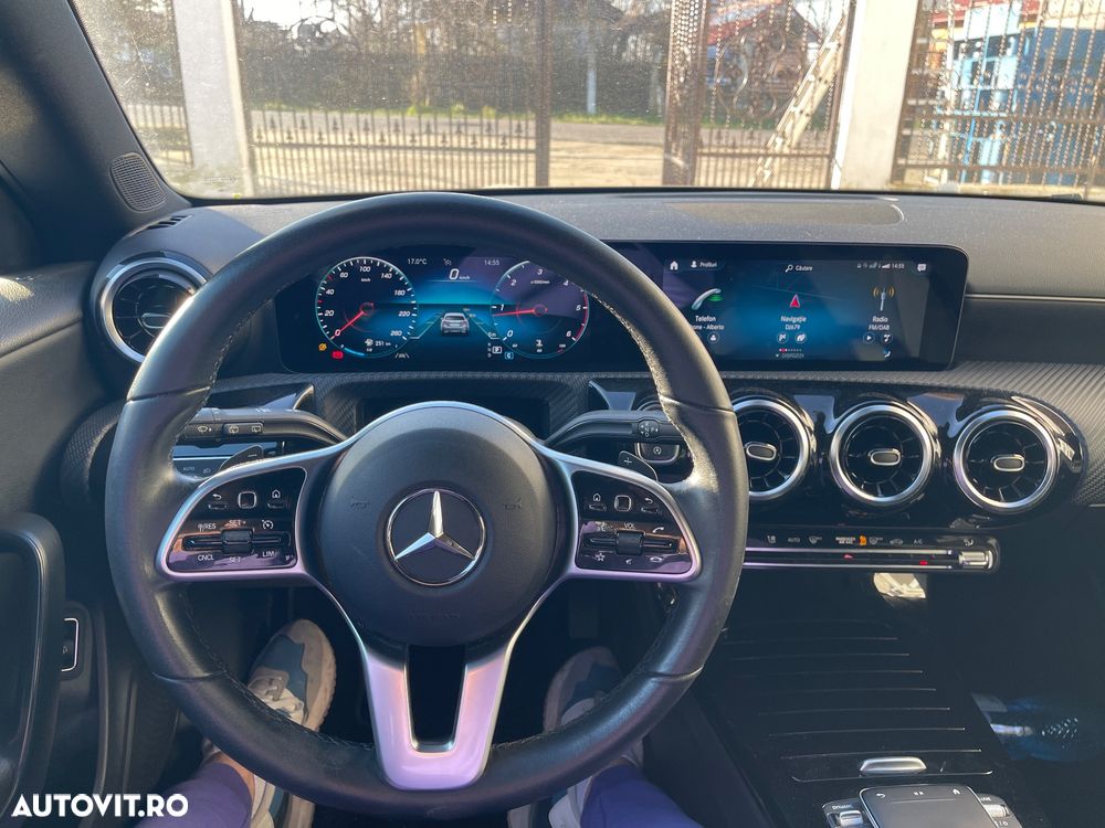 Mercedes-Benz CLA - 12