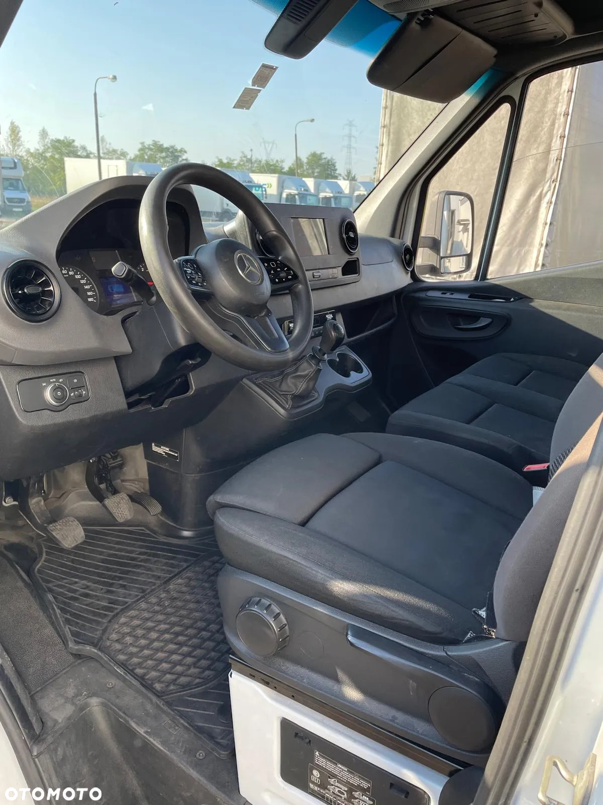 Mercedes-Benz Sprinter - 3