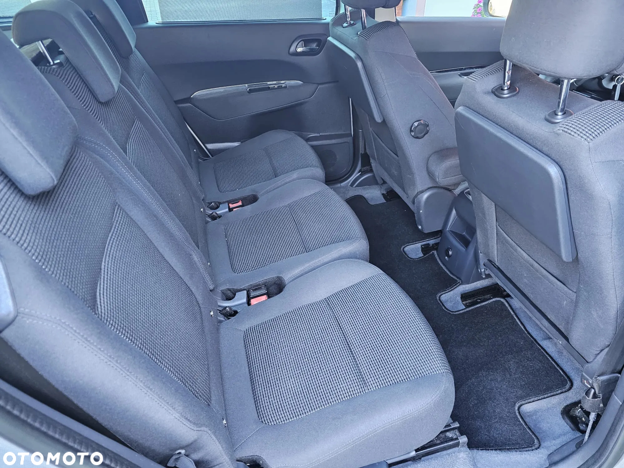 Peugeot 5008 e-HDI 115 ETG6 Stop&Start Allure - 22