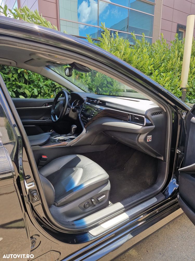 Toyota Camry 2.5 Exclusive - 23