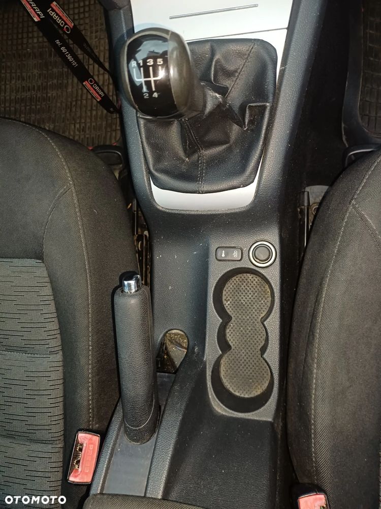 Skoda Octavia 1.6 Ambiente EU5 - 14