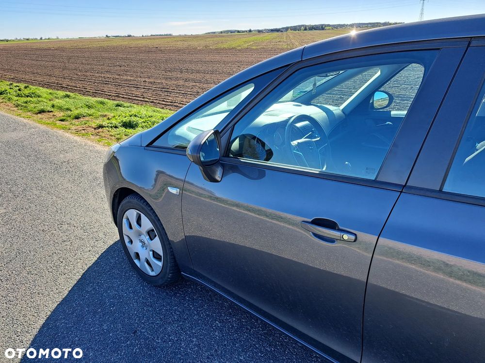 Opel Zafira - 22