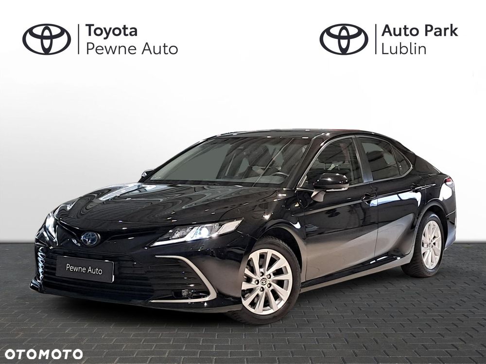 Toyota Camry - 1