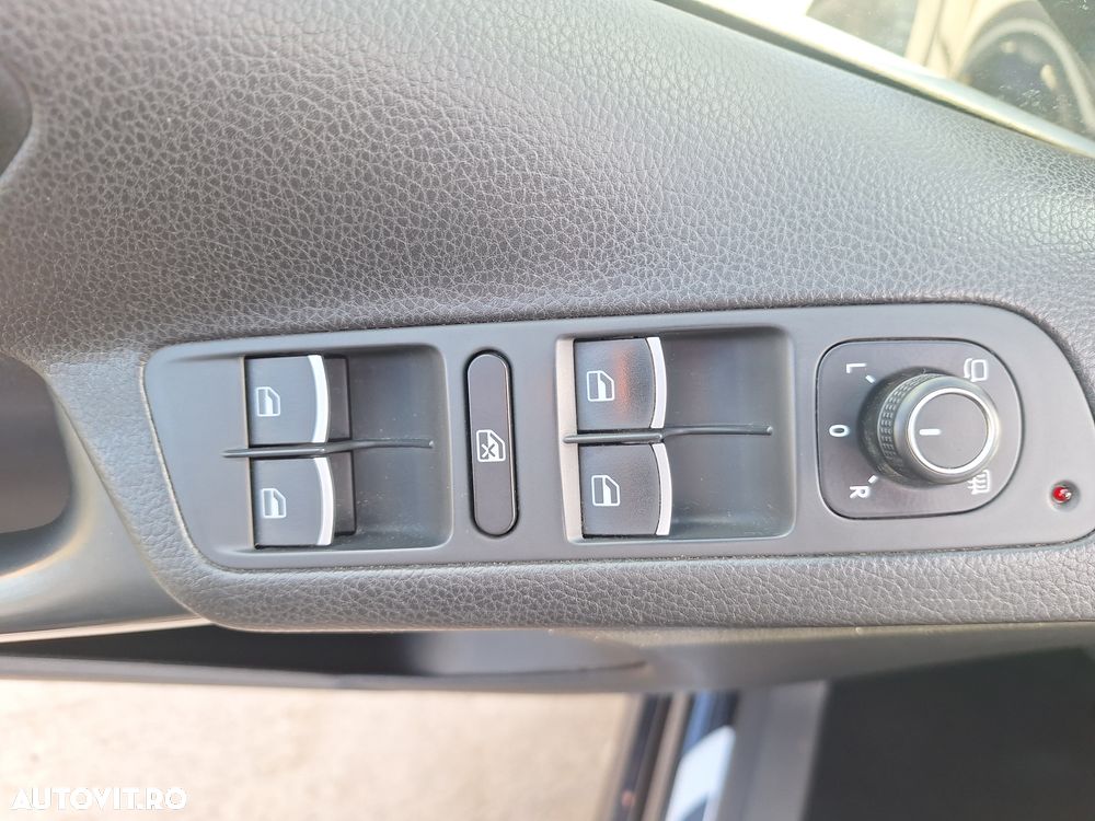 Volkswagen Tiguan 2.0 TDI SCR 4MOTION BlueMotion Technology DSG Lounge Sport & Style - 10