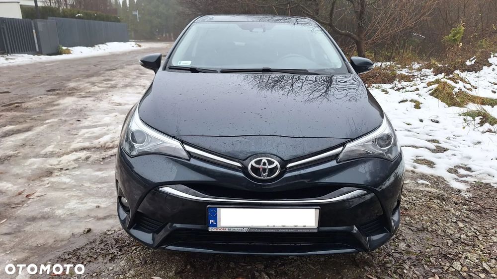 Toyota Avensis 1.8 Premium - 4