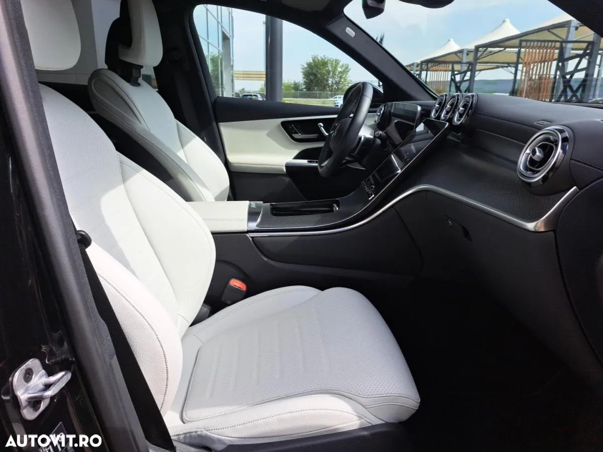 Mercedes-Benz GLC 300 e 4MATIC - 14