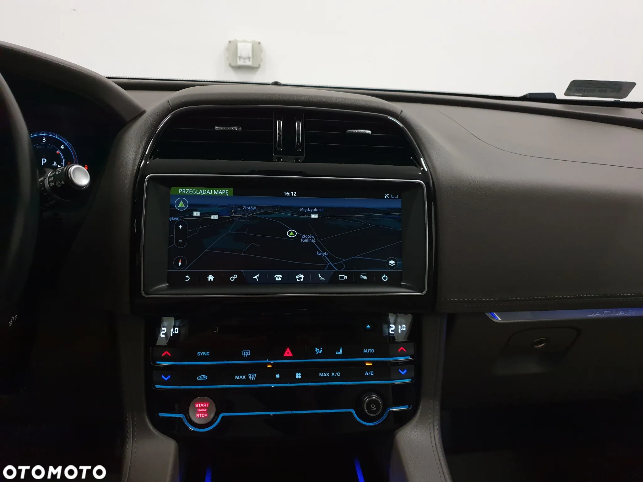 Jaguar F-Pace 2.0 i4D AWD R-Sport - 13