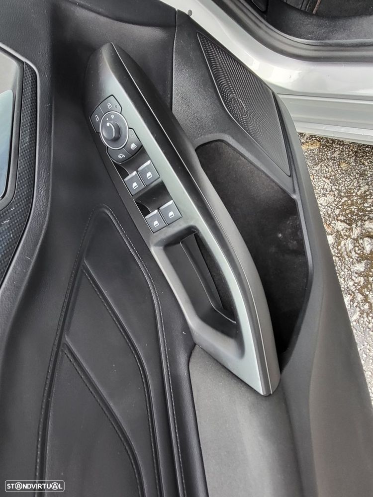 Ford Focus SW 1.0 EcoBoost MHEV ST-Line X - 23