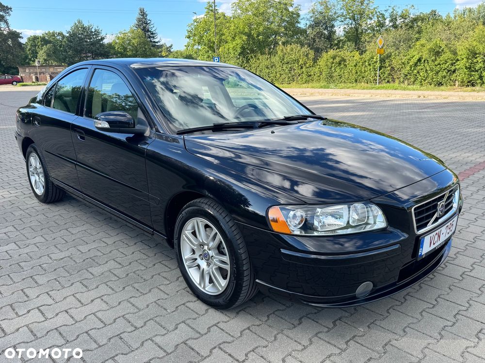 Volvo S60 2.4D Momentum - 4