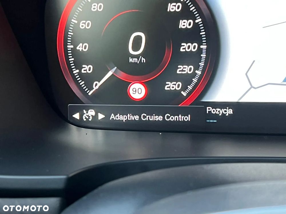 Volvo V90 Cross Country D5 AWD Pro - 24