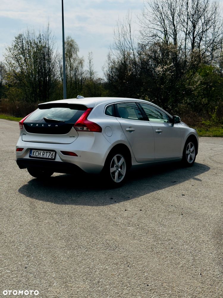 Volvo V40 - 9