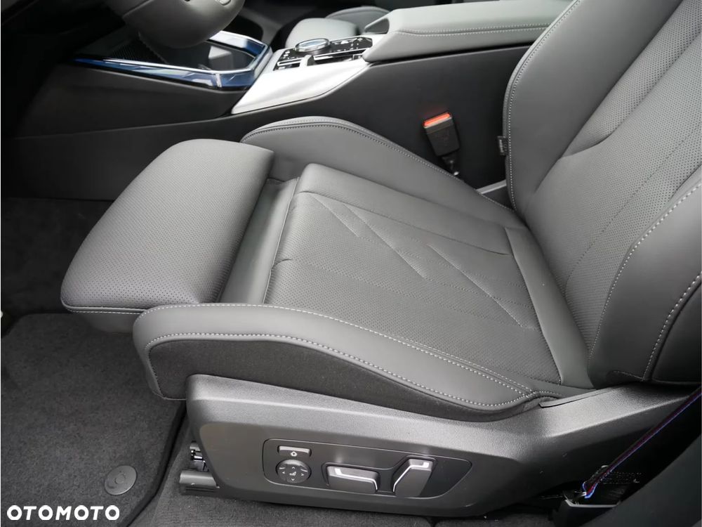 BMW X3 xDrive40d mHEV - 24