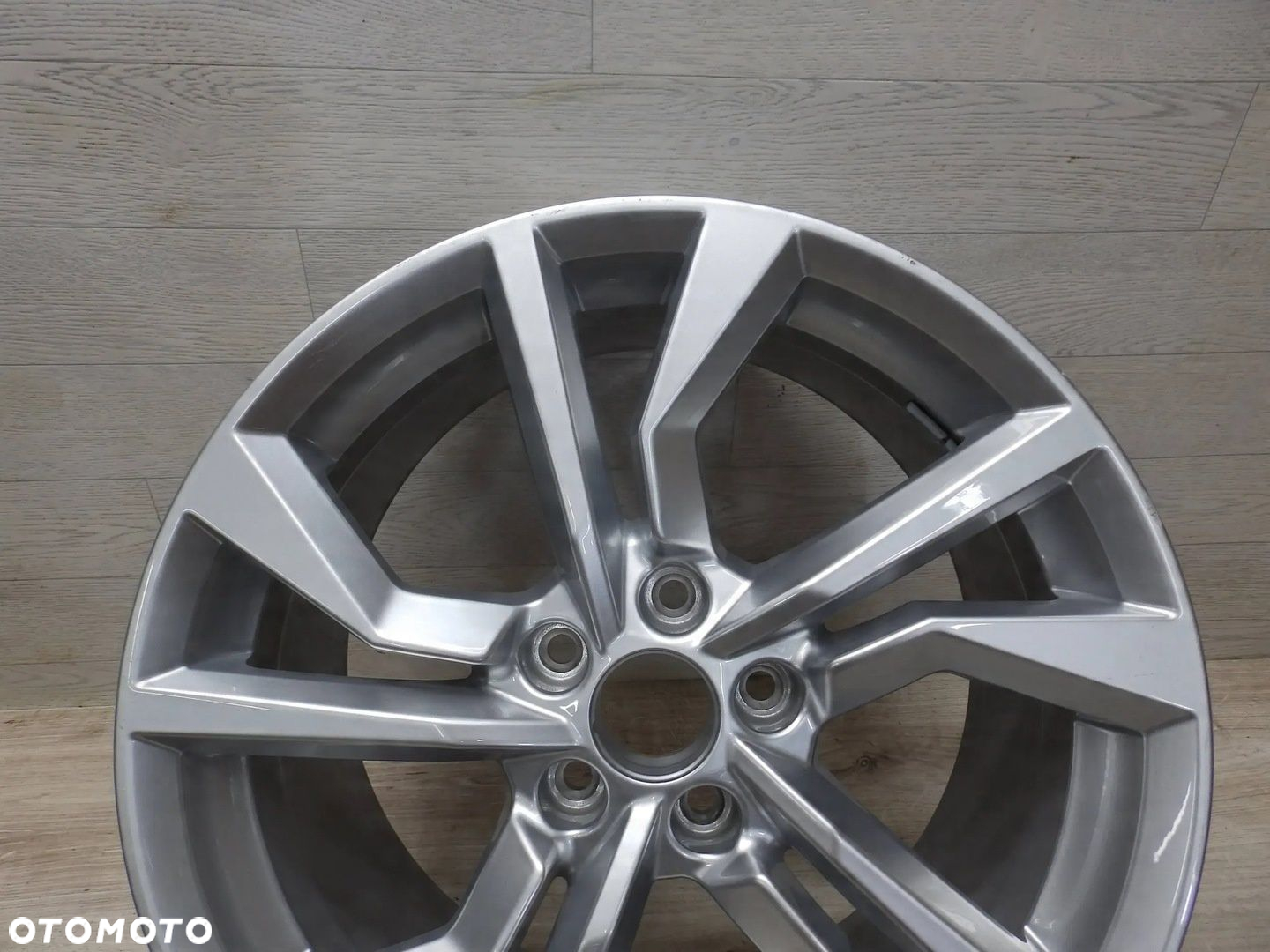 Felga Audi TT 8S0 E 8.5Jx18H2 Et50 5x112 8S0601025AN - 3
