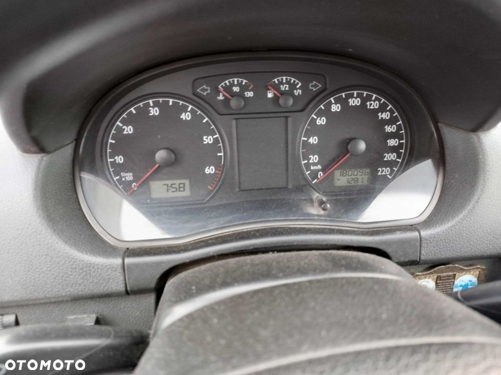 Volkswagen Polo - 2