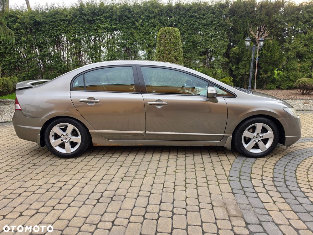 Honda Civic 1.8 Comfort - 12