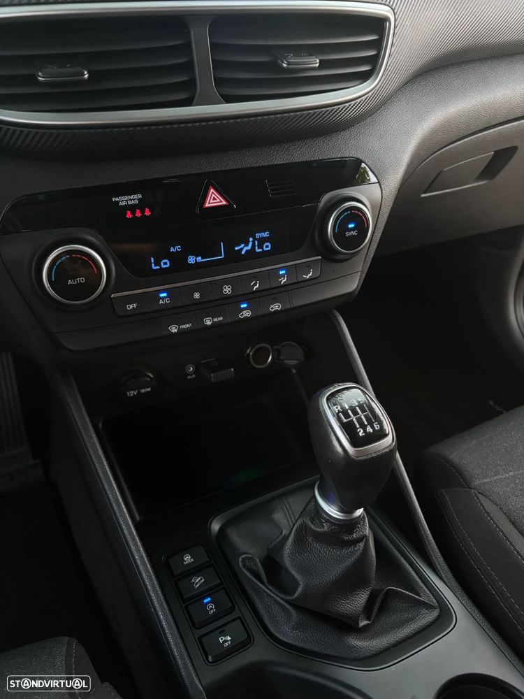 Hyundai Tucson 1.6 CRDi Executive - 31
