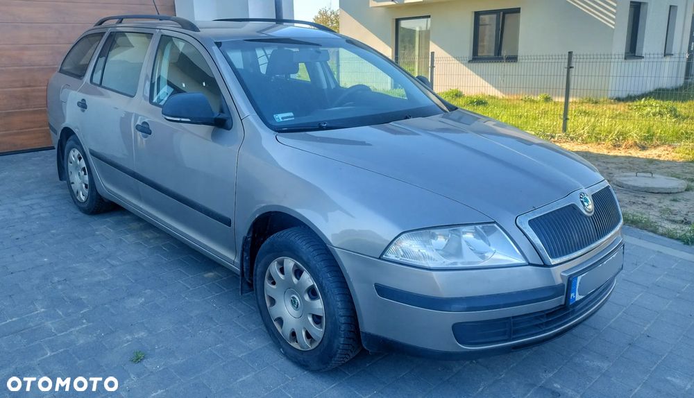 Skoda Octavia 1.6 Tour - 3