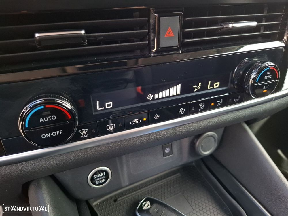 Nissan Qashqai 1.3 DIG-T N-Connecta LED+SKY Xtronic - 18