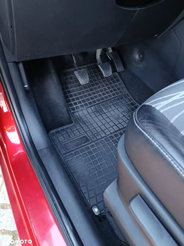 Kia Venga 1.4 Business Line - 17