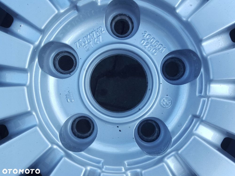 VW PASSAT B6 B7 GOLF V FELGA ALUMINIOWA 17 5X112 - 4