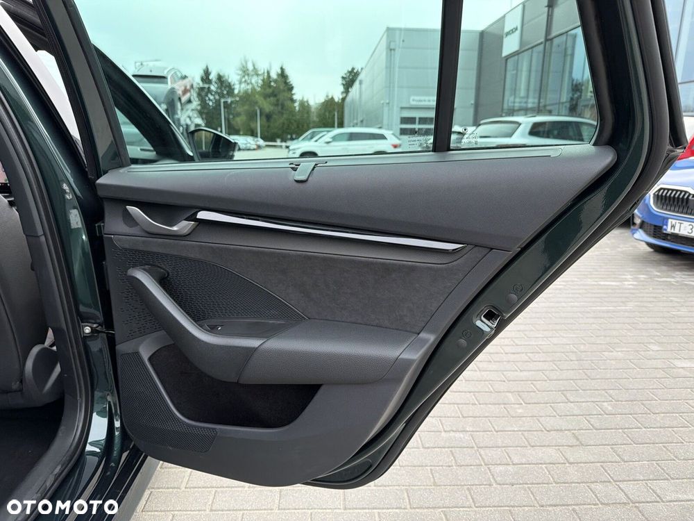 Skoda Octavia 2.0 TSI RS DSG - 20