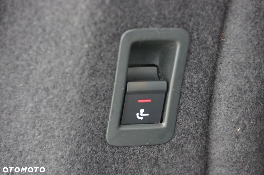 Audi A4 Avant 2.0 TDI clean diesel Quattro - 36