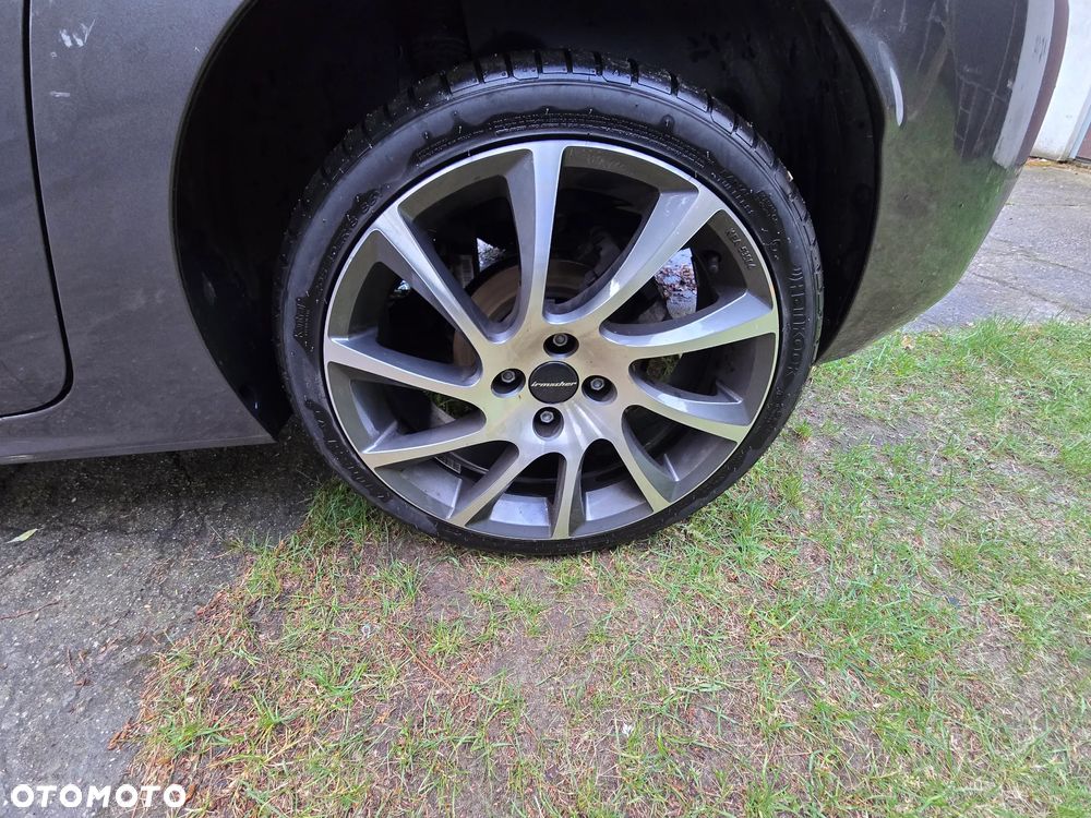 Opel Corsa 1.2 Direct Injection Turbo GS - 19