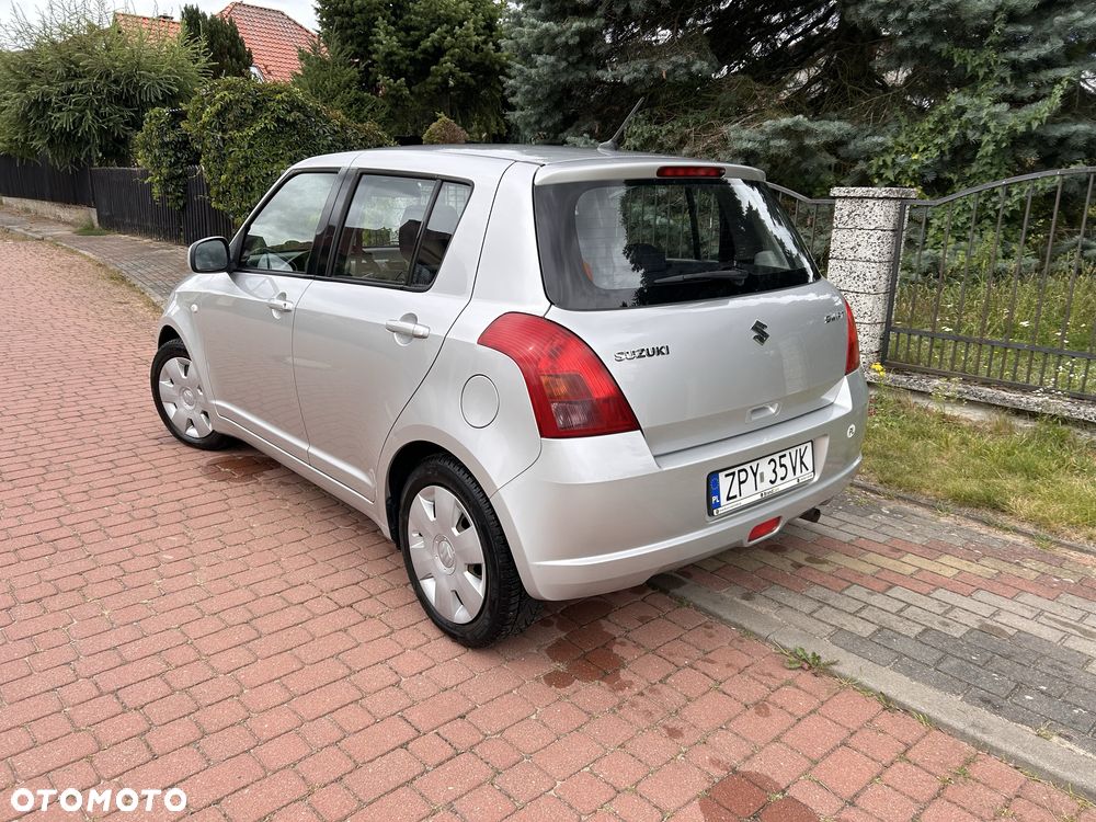 Suzuki Swift - 2