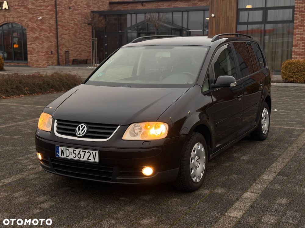 Volkswagen Touran 2.0 TDI DPF Highline - 1