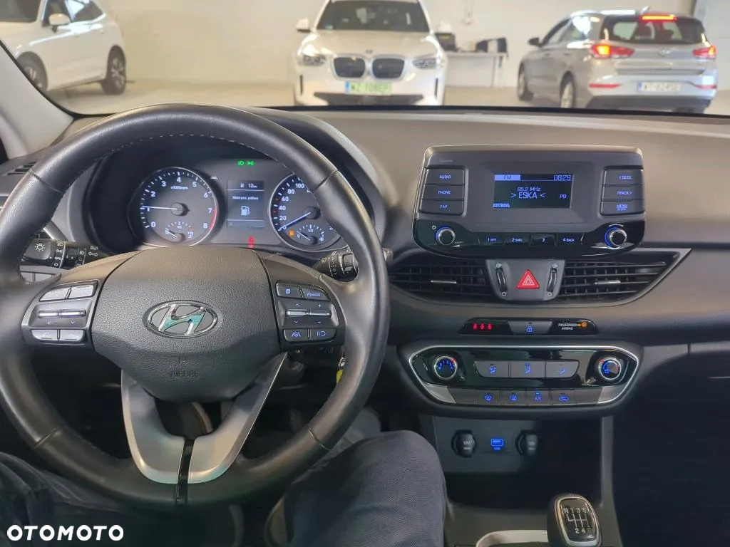 Hyundai i30 1.5 DPI Classic + - 10
